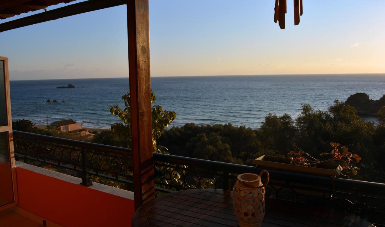 Papadatos Apts With Amazing View - 5Mins From The Beach Kontogialos Exterior foto